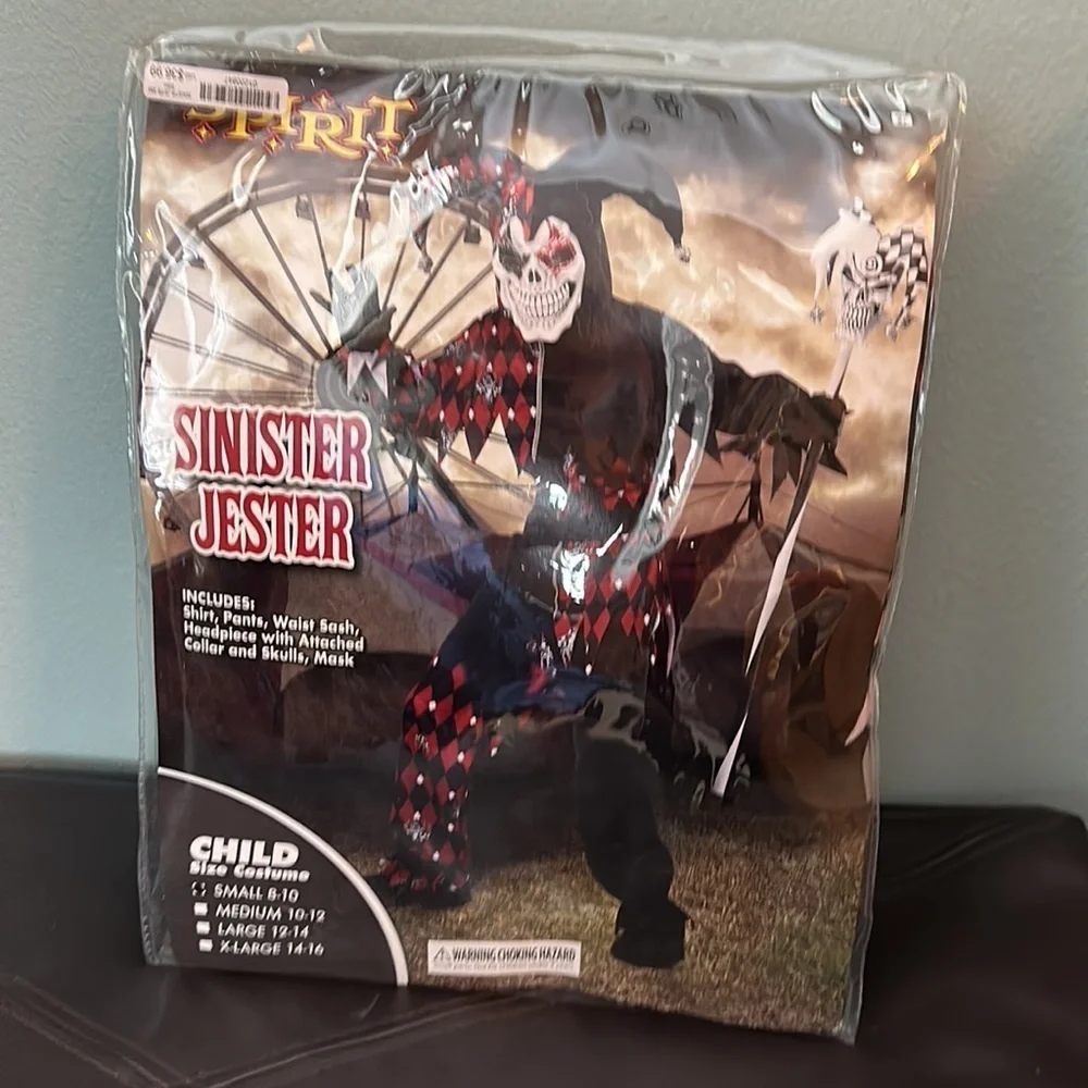 Sinister Jester scary Spirit Halloween costume child size small 8 - 10